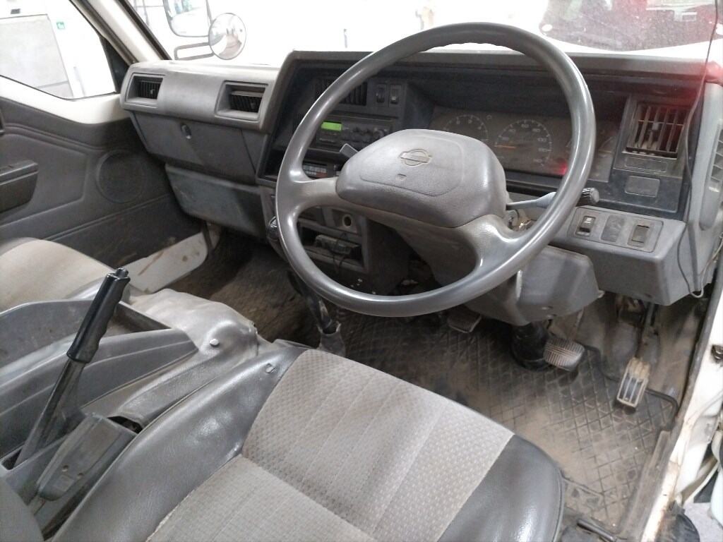 Nissan CARAVAN COACH 1995 8405548-2