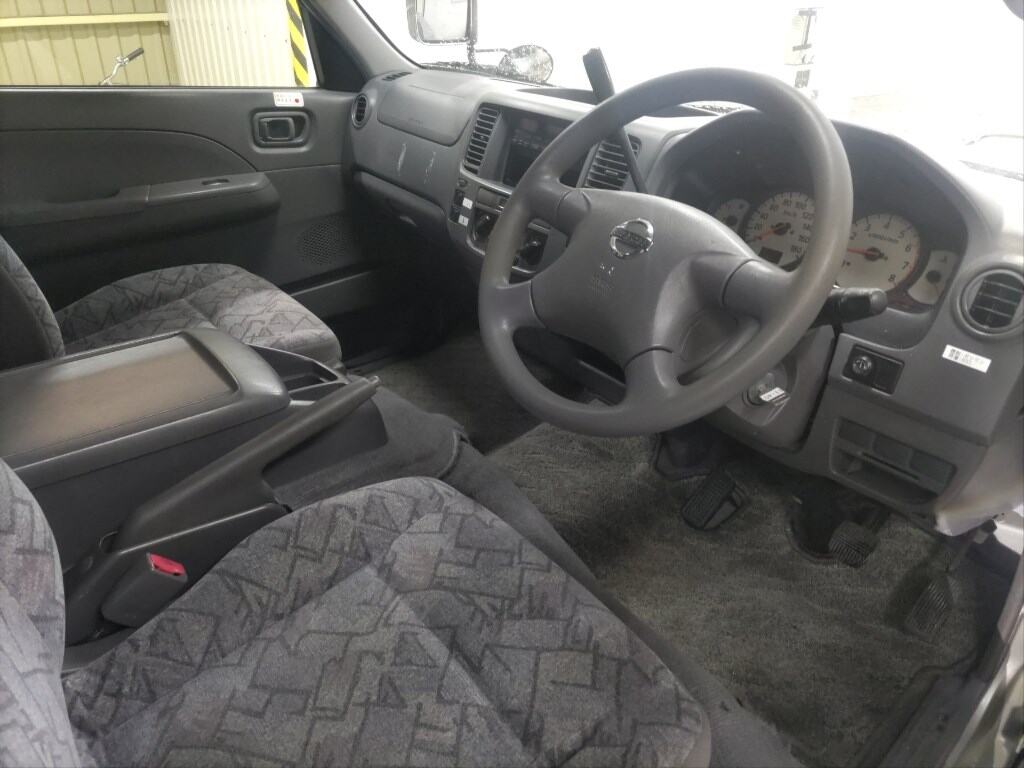Nissan CARAVAN COACH 2002 8417382-2