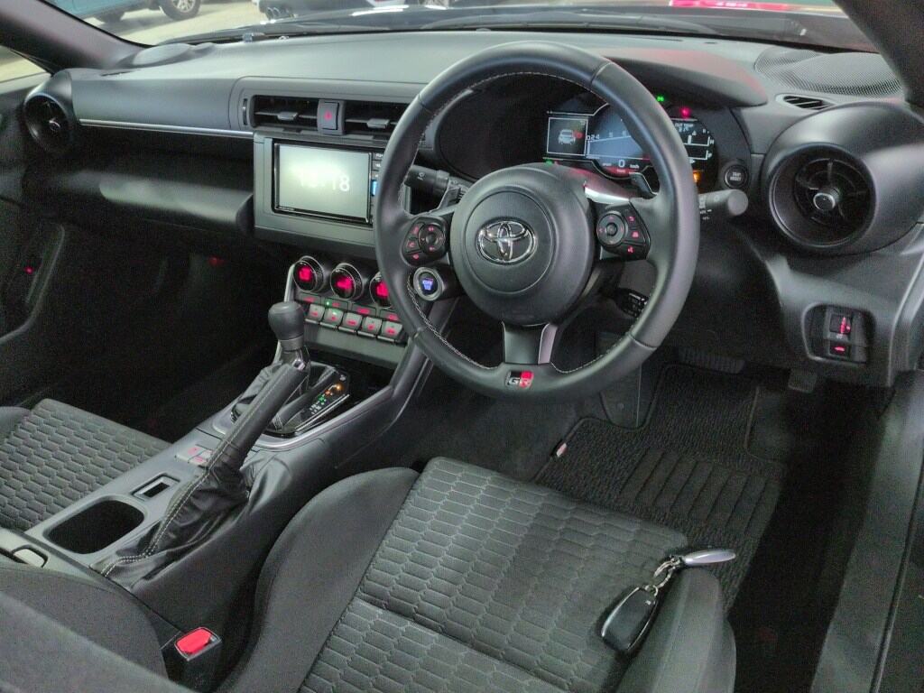 Toyota GR86 2024 8401060-2