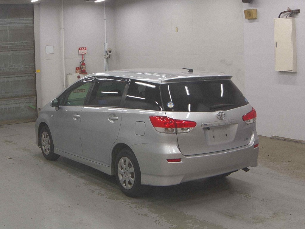 Toyota WISH 2011 8393408-1