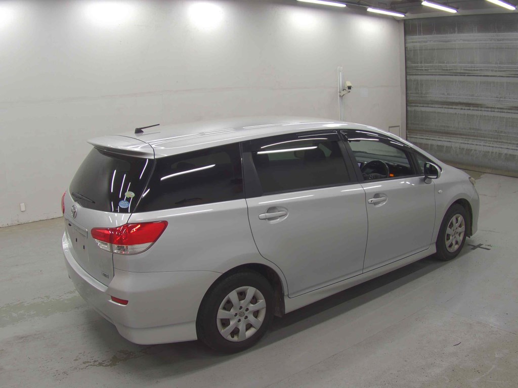Toyota WISH 2011 8393408-4