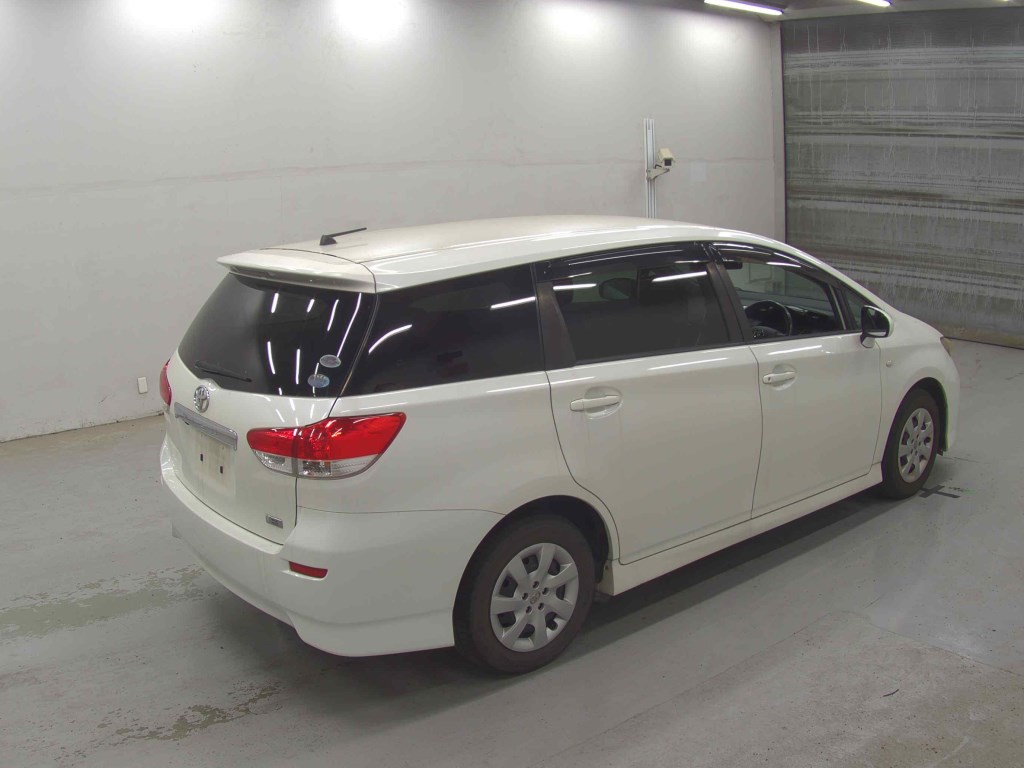 Toyota WISH 2011 8393518-4