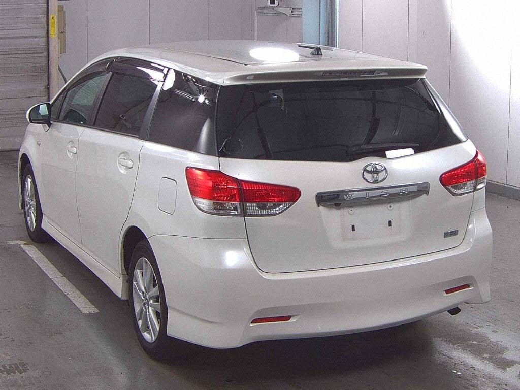 Toyota WISH 2009 8393732-1