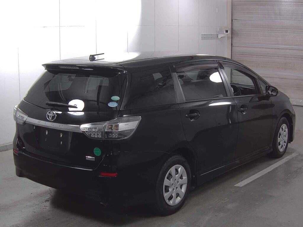 Toyota WISH 2015 8425258-4