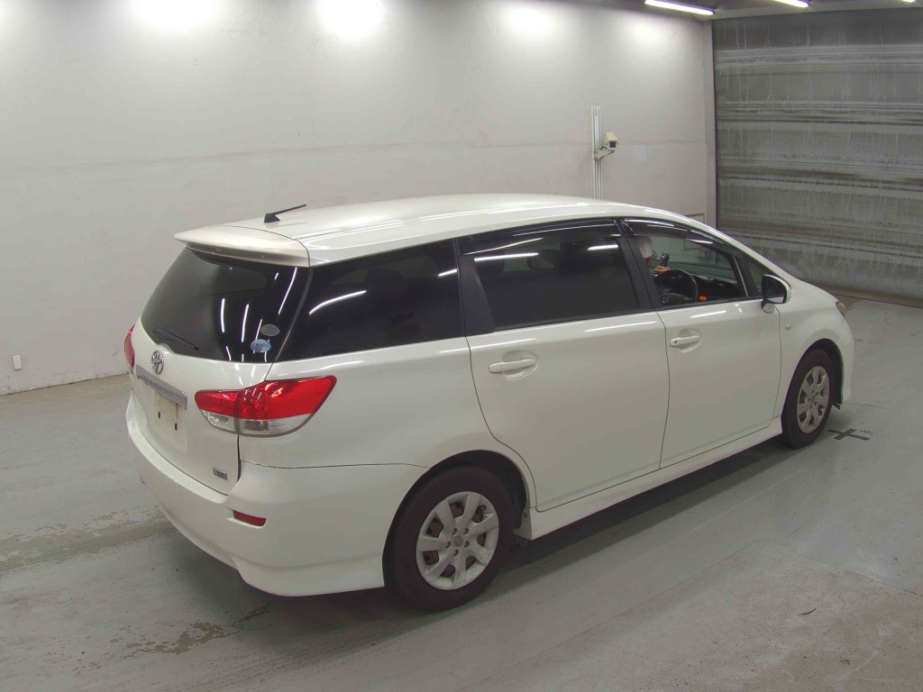 Toyota WISH 2012 8497335-4