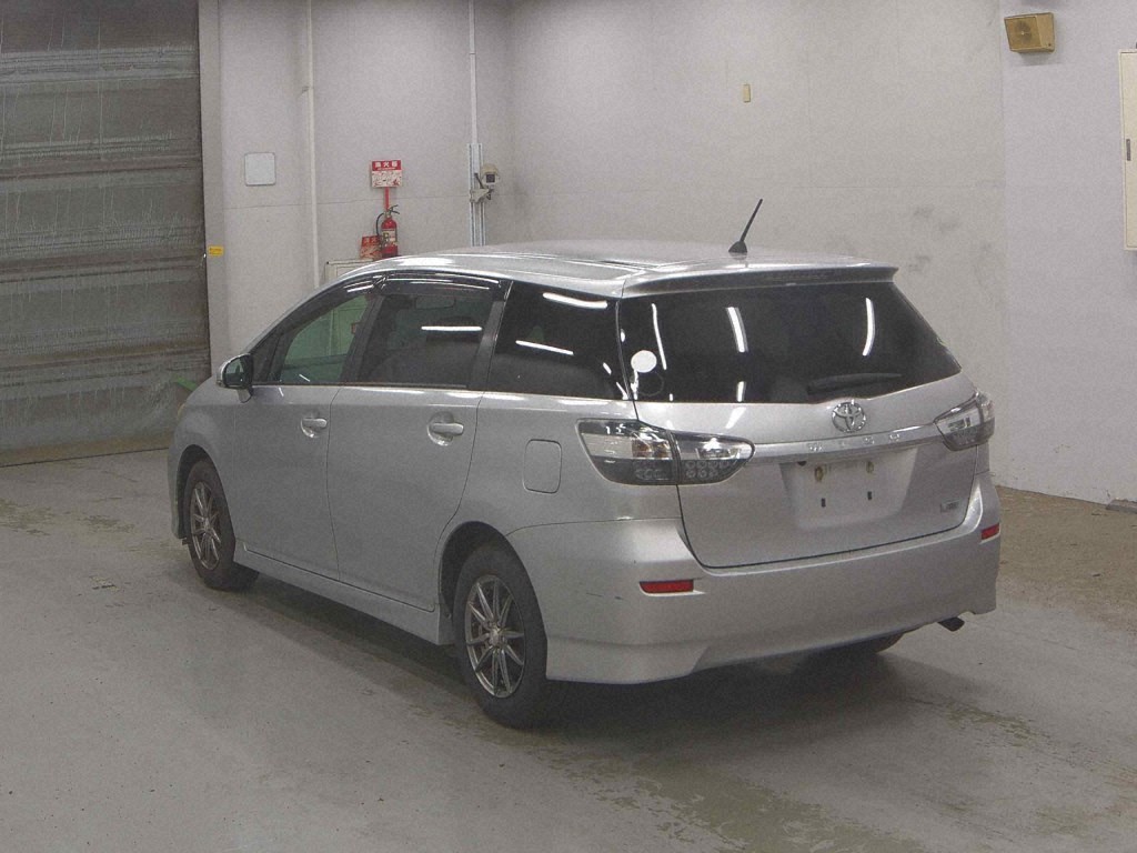 Toyota WISH 2012 8500238-1