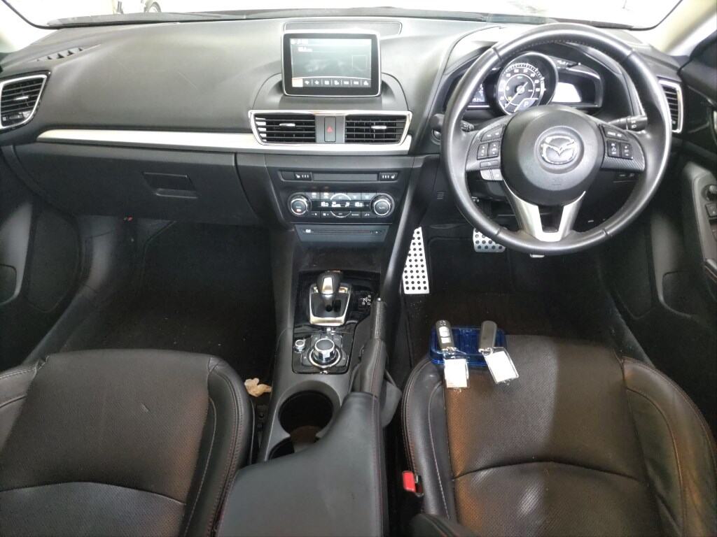 Mazda AXELA HYBRID 2015 8522335-2