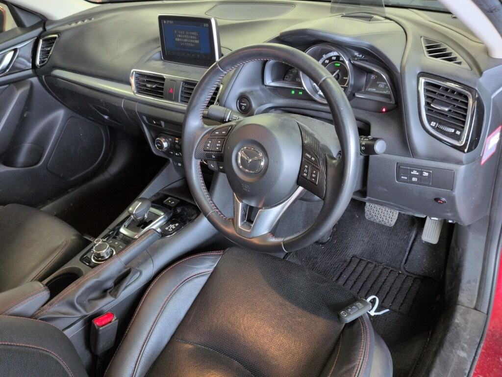 Mazda AXELA HYBRID 2014 8522333-2