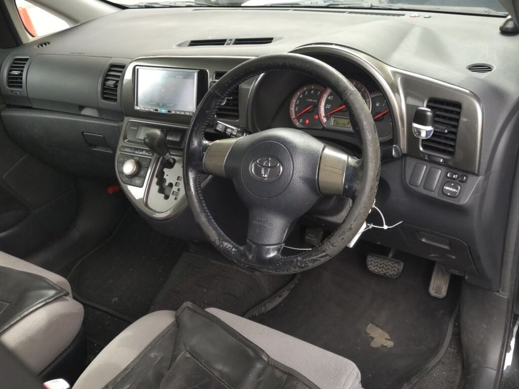 Toyota WISH 2008 8589211-2