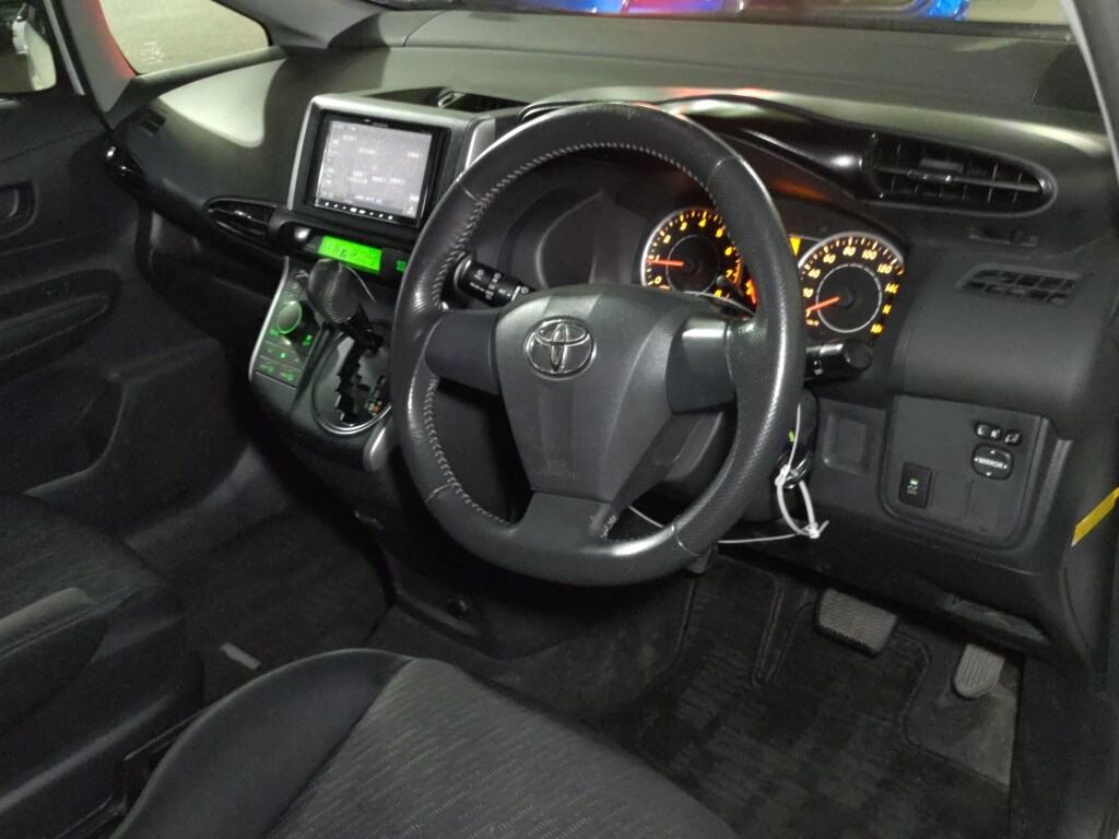 Toyota WISH 2011 8599589-2