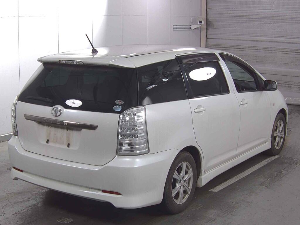 Toyota WISH 2008 8607499-4