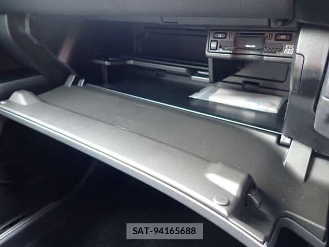 Lexus UX 2024-06 3415333-11
