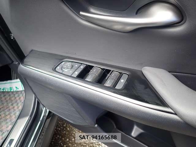 Lexus UX 2024-06 3415333-12