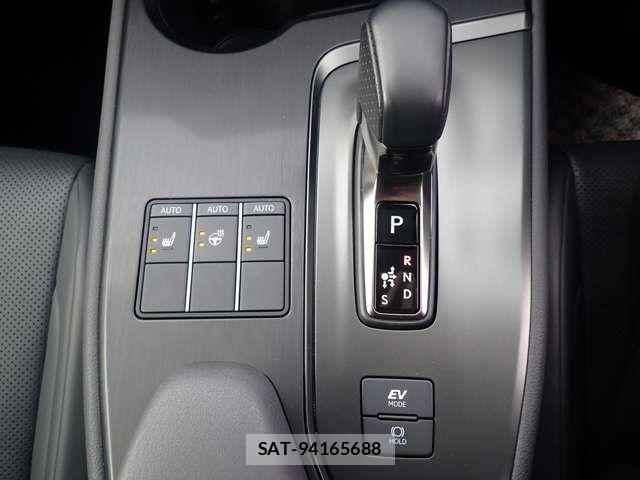 Lexus UX 2024-06 3415333-19