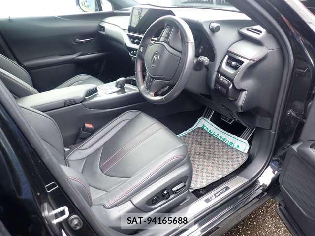 Lexus UX 2024-06 3415333-7