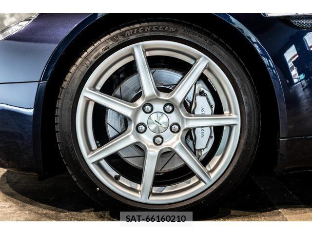 Aston Martin V8 2008-03 6673980-7
