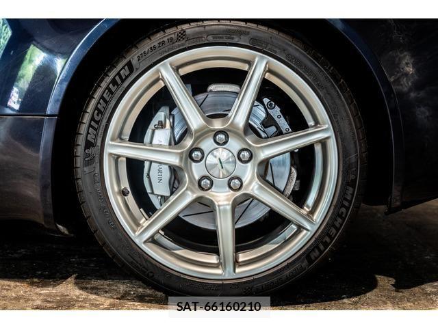 Aston Martin V8 2008-03 6673980-8