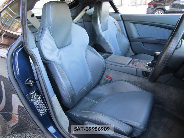 Aston Martin V8 2006-07 6914704-9