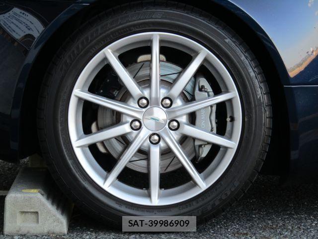 Aston Martin V8 2006-07 6914704-16