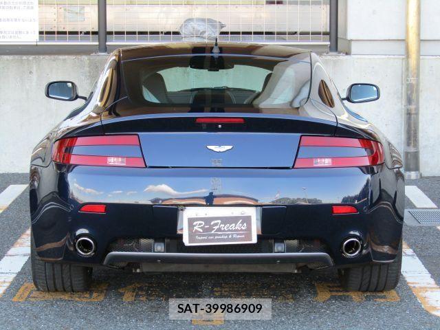 Aston Martin V8 2006-07 6914704-5