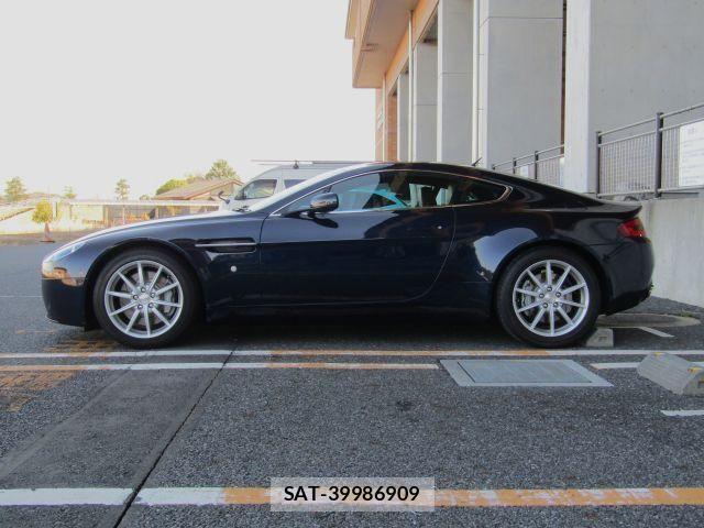 Aston Martin V8 2006-07 6914704-7