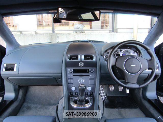 Aston Martin V8 2006-07 6914704-8