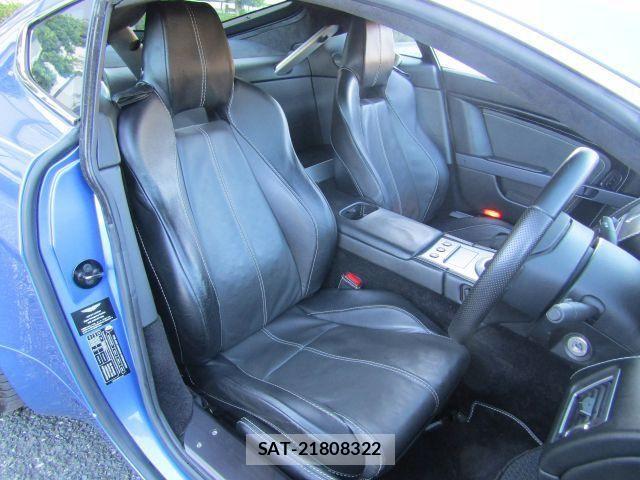 Aston Martin V8 2007-01 6914690-9