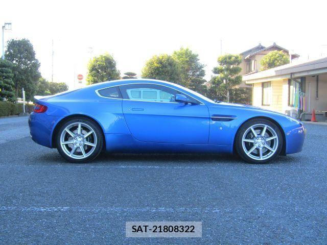 Aston Martin V8 2007-01 6914690-6