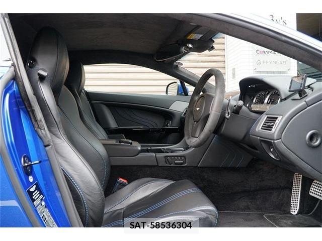Aston Martin V8 2011-04 7964200-28