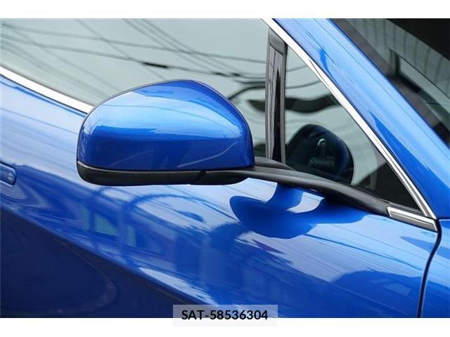 Aston Martin V8 2011-04 7964200-3