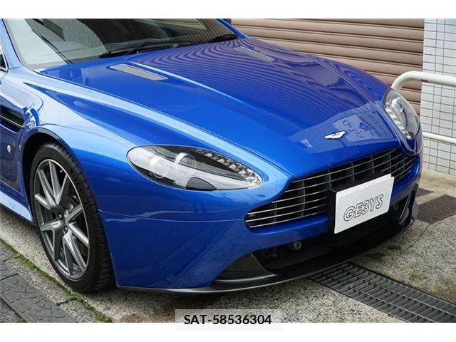 Aston Martin V8 2011-04 7964200-6