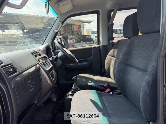 Honda VAMOS 2014-04 8563884-3