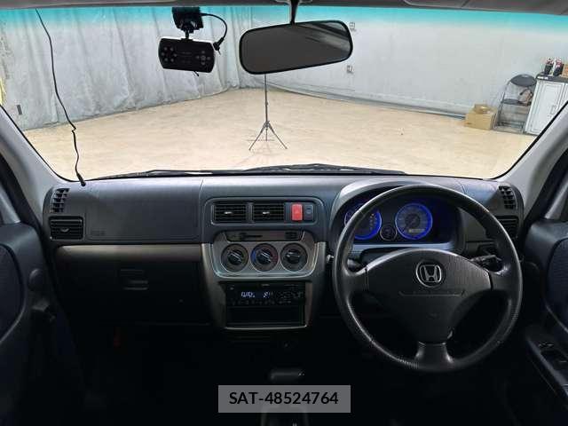 Honda VAMOS HOBIO 2017-03 6615369-11