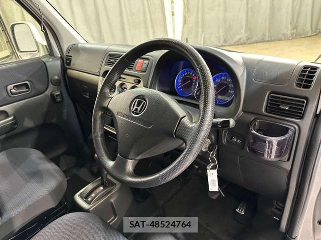 Honda VAMOS HOBIO 2017-03 6615369-8