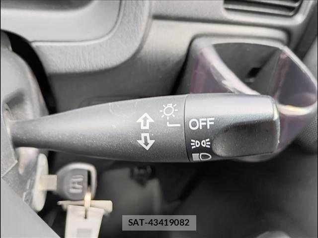 Honda VAMOS HOBIO 2013-06 8415574-12