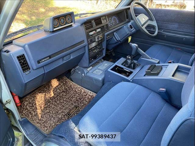 Nissan LARGO 1987-11 8884517-17