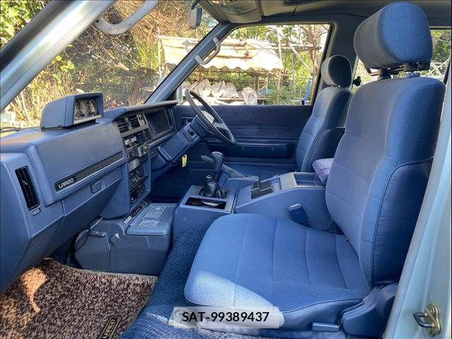 Nissan LARGO 1987-11 8884517-18