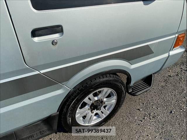Nissan LARGO 1987-11 8884517-7