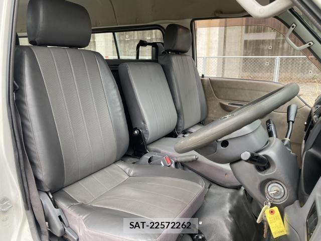 Nissan VANETTE VAN 2006-11 2317525-7