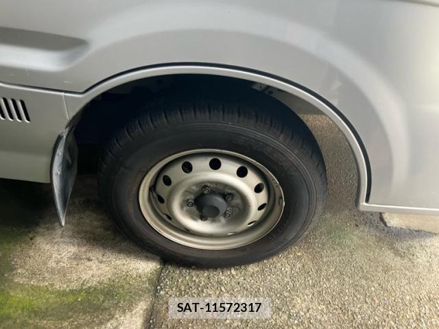 Nissan VANETTE VAN 2005-06 8884518-2