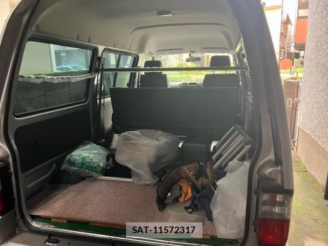 Nissan VANETTE VAN 2005-06 8884518-6
