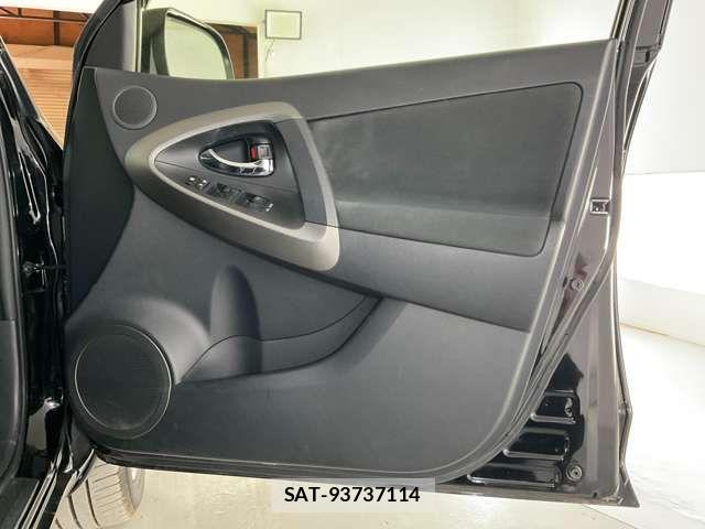 Toyota VANGUARD 2012-11 7061137-12