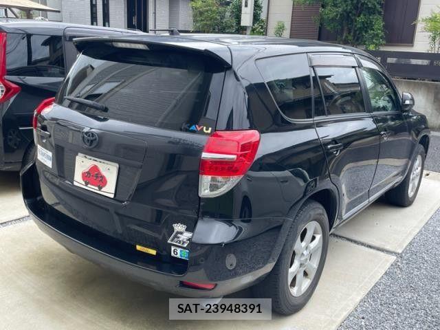 Toyota VANGUARD 2014-02 8075996-2