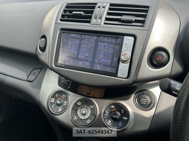 Toyota VANGUARD 2012-01 8132773-6