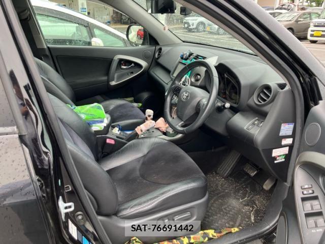 Toyota VANGUARD 2010-10 8210767-11