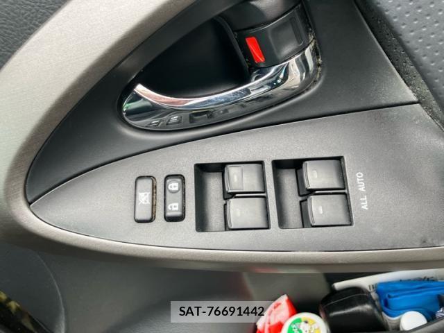 Toyota VANGUARD 2010-10 8210767-16