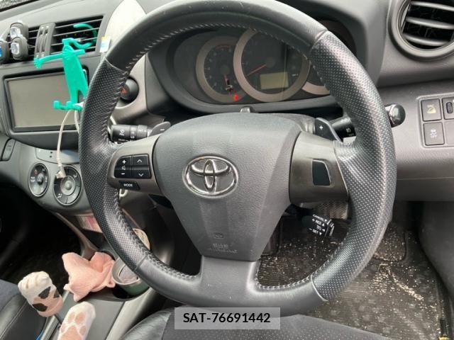 Toyota VANGUARD 2010-10 8210767-17