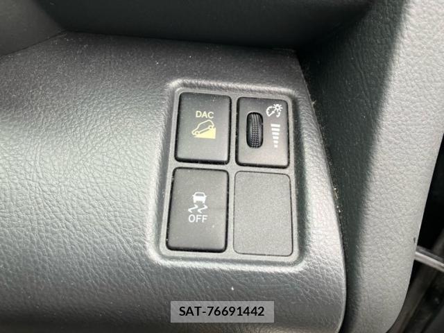 Toyota VANGUARD 2010-10 8210767-19