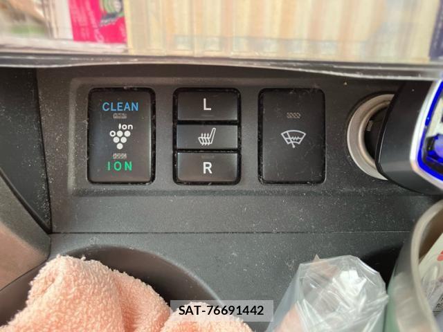 Toyota VANGUARD 2010-10 8210767-24
