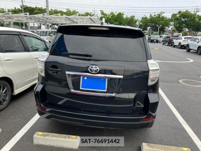 Toyota VANGUARD 2010-10 8210767-4